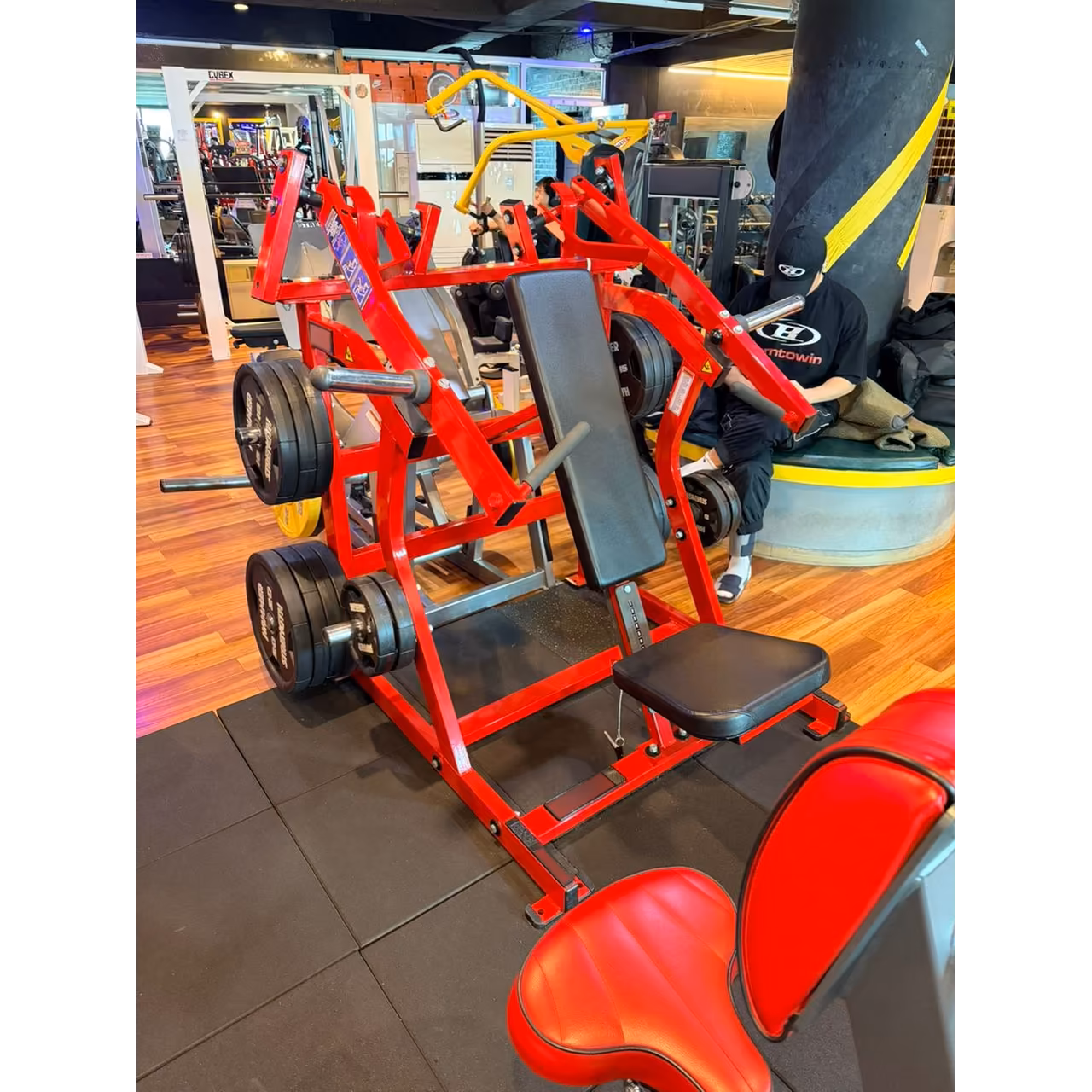 Iso-Lateral Super Incline Chest Press HR #2